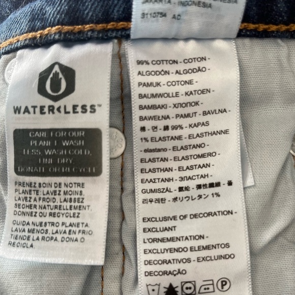 Levi’s 501 high rise denim shorts NWT 25 - Picture 7 of 9